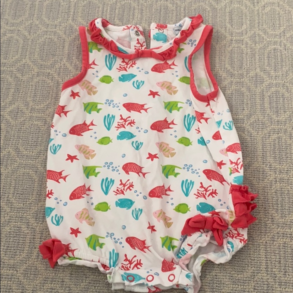 Knit bubble with fish and ruffles